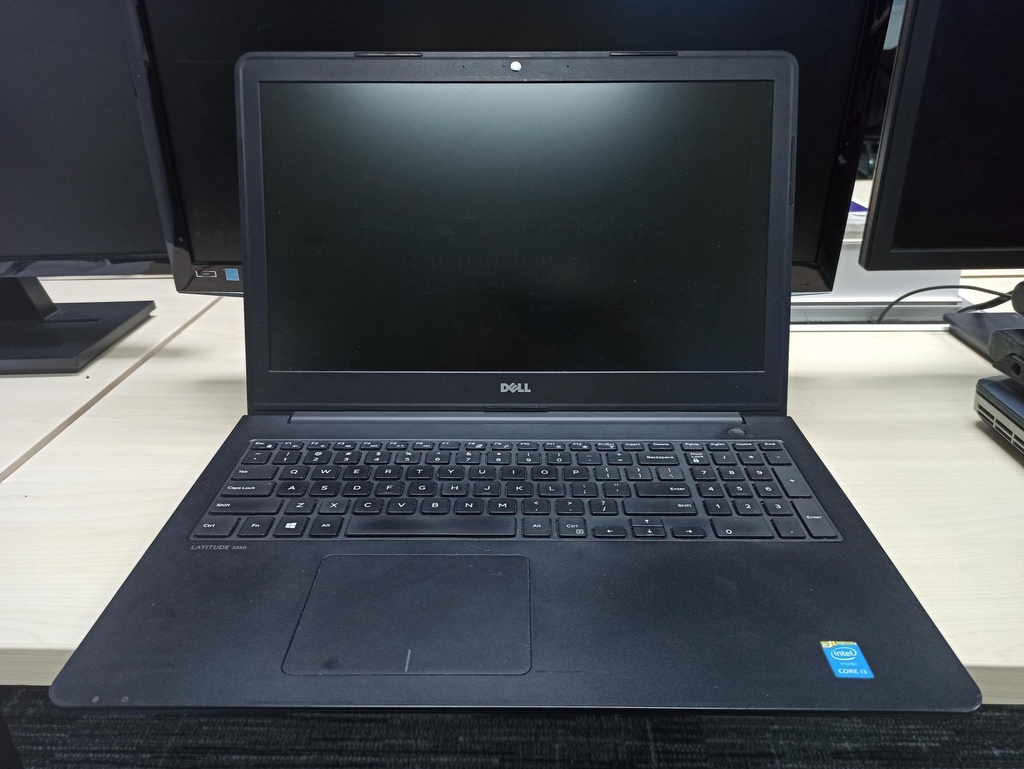 Dell Latitude 3550 - Intel Core i35005U, 4GB RAM, 500GB HDD (GX2PY32)