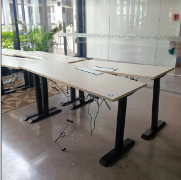 Sit & Stand - Manager's Table