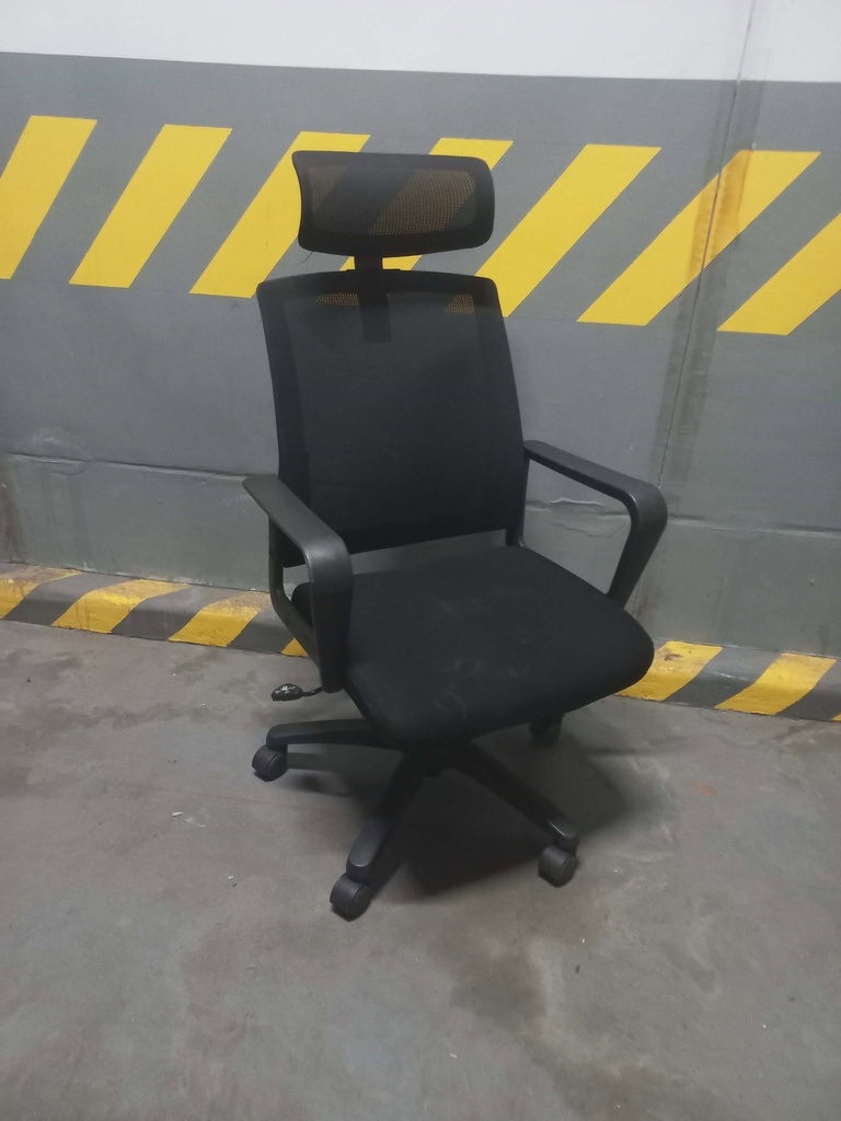 MANAGERS CHAIR