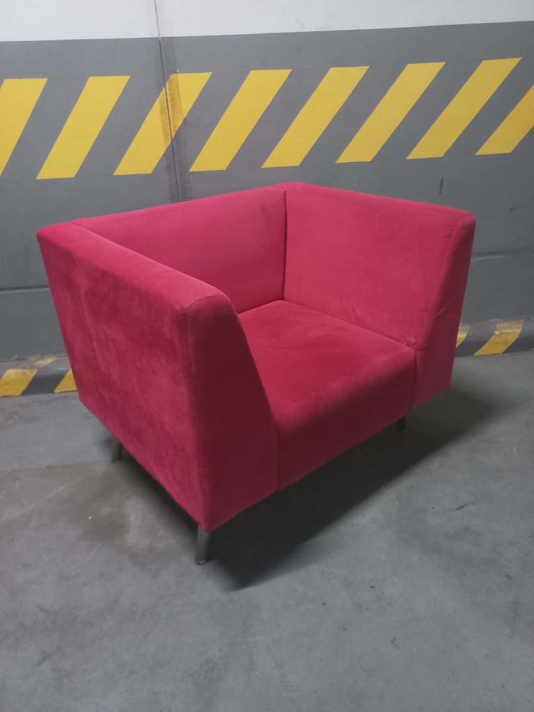 1 SEATER SOFA - RED