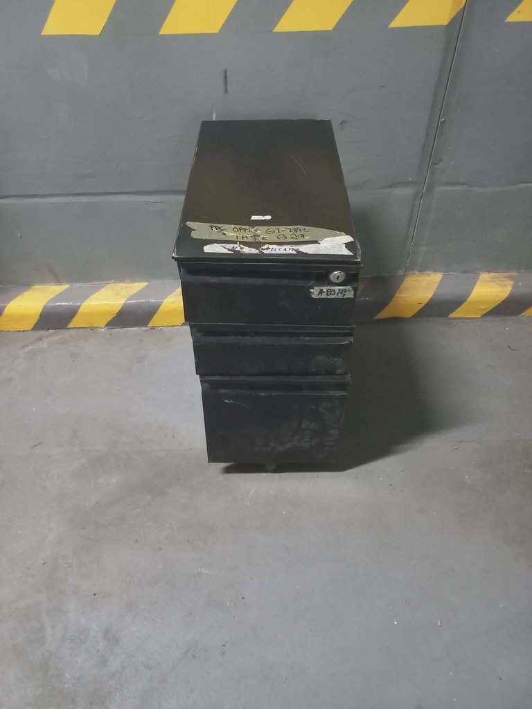 3D SLIM PEDESTAL (BLACK)