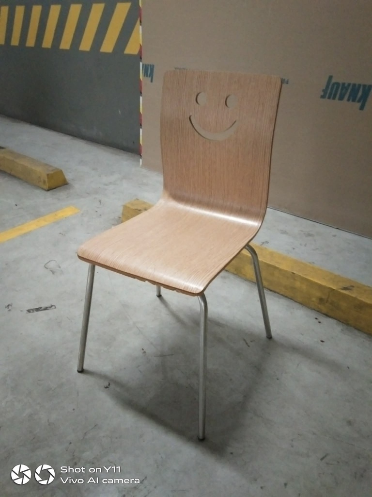 PANTRY CHAIR - SMILEY