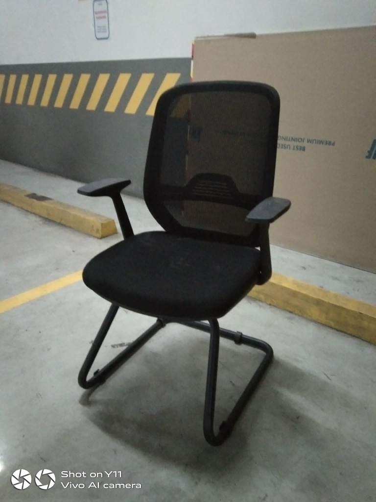 VISITORS CHAIR - SLED