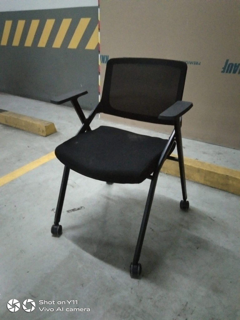 TRAINING CHAIR