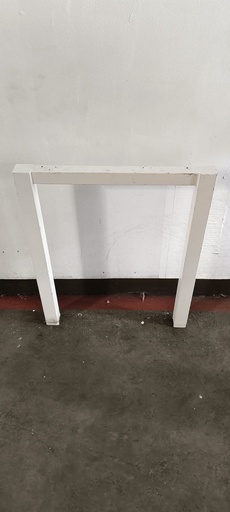 Single Legs White (58 x 71)