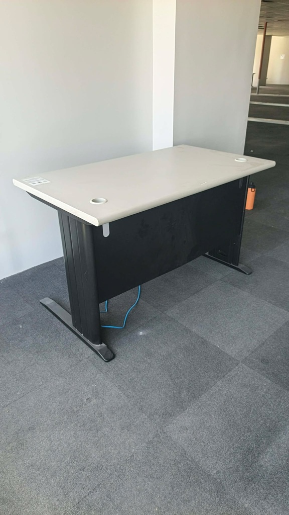 Free Standing Table