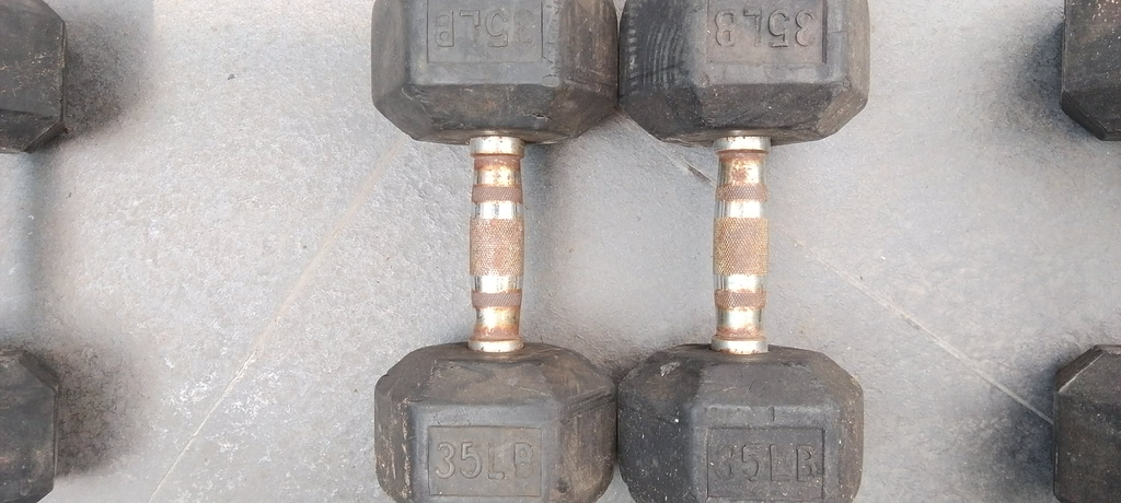 HEX DUMBELL - 35 LB