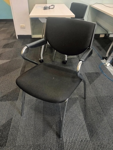 TRAINING CHAIR