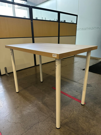 FREE STANDING TABLE (100 X 60 CM)