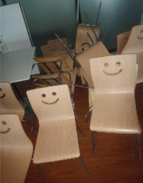 PANTRY CHAIR SMILEY