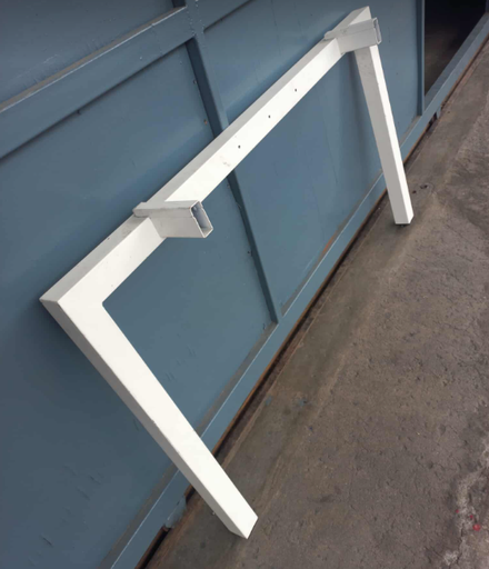 Dual Legs White (119 CM)