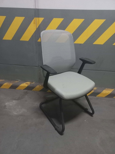 VISITORS CHAIR - SLED (GRAY)