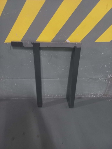 LEGS (58 X 71 CM) - GRAY