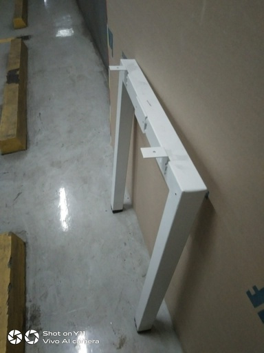 SINGLE LEGS (60 X 71 CM) - WHITE